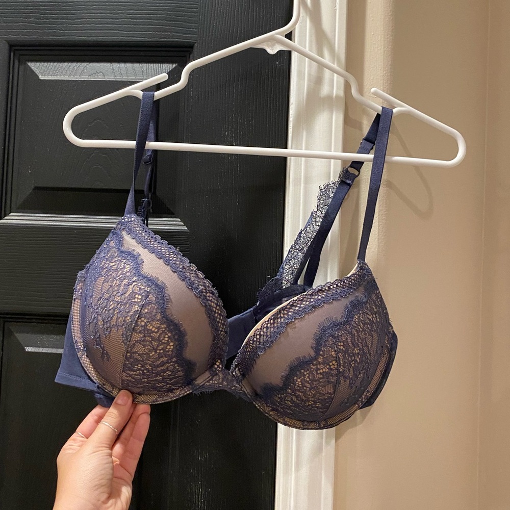 Victoria’s Secret Lace Push-Up Bra